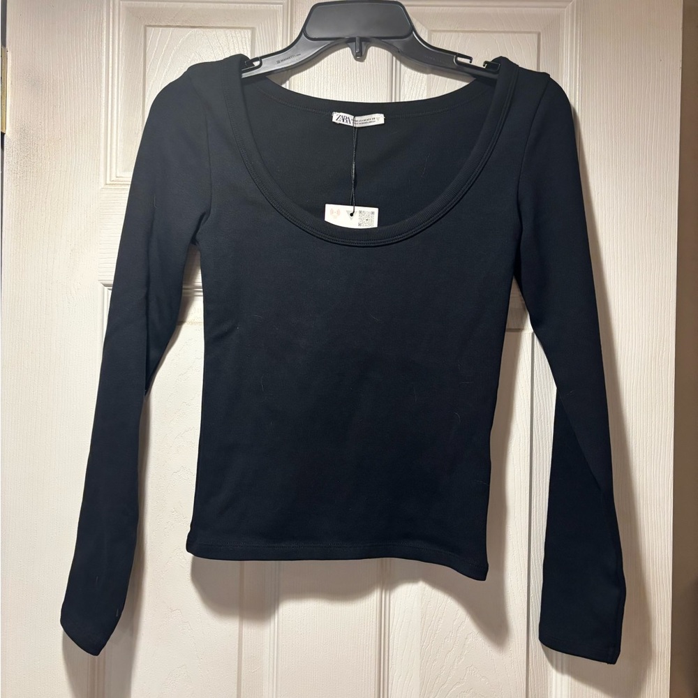 Zara Black Long Sleeve Scoop Neck Top